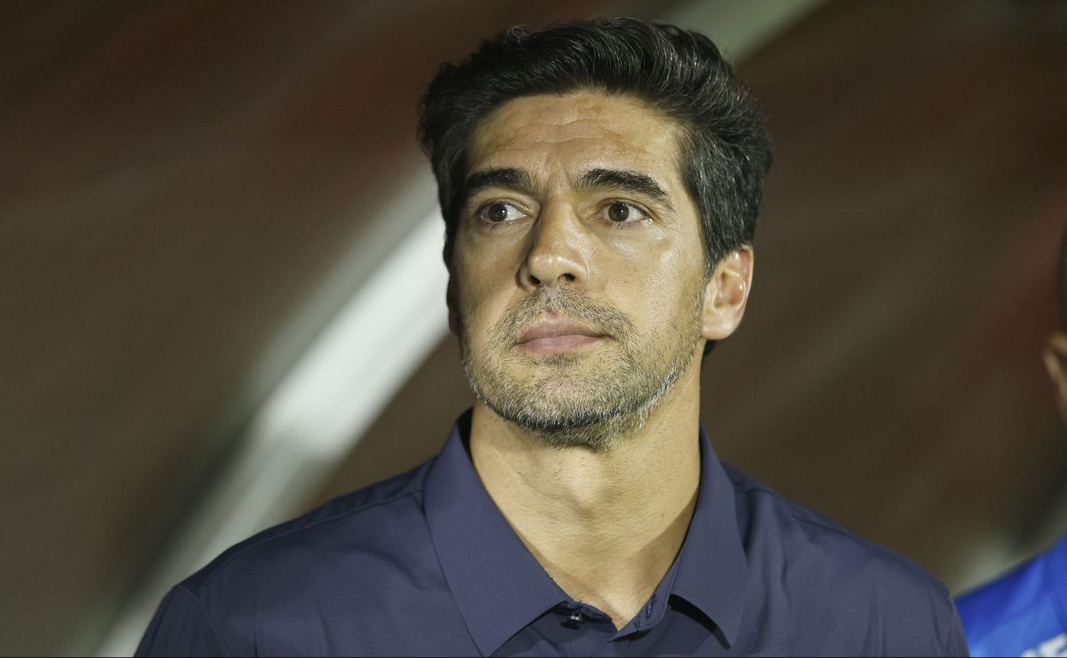 Abel Ferreira poupa titulares, e Palmeiras tem noite apagada na derrota para o Botafogo-SP