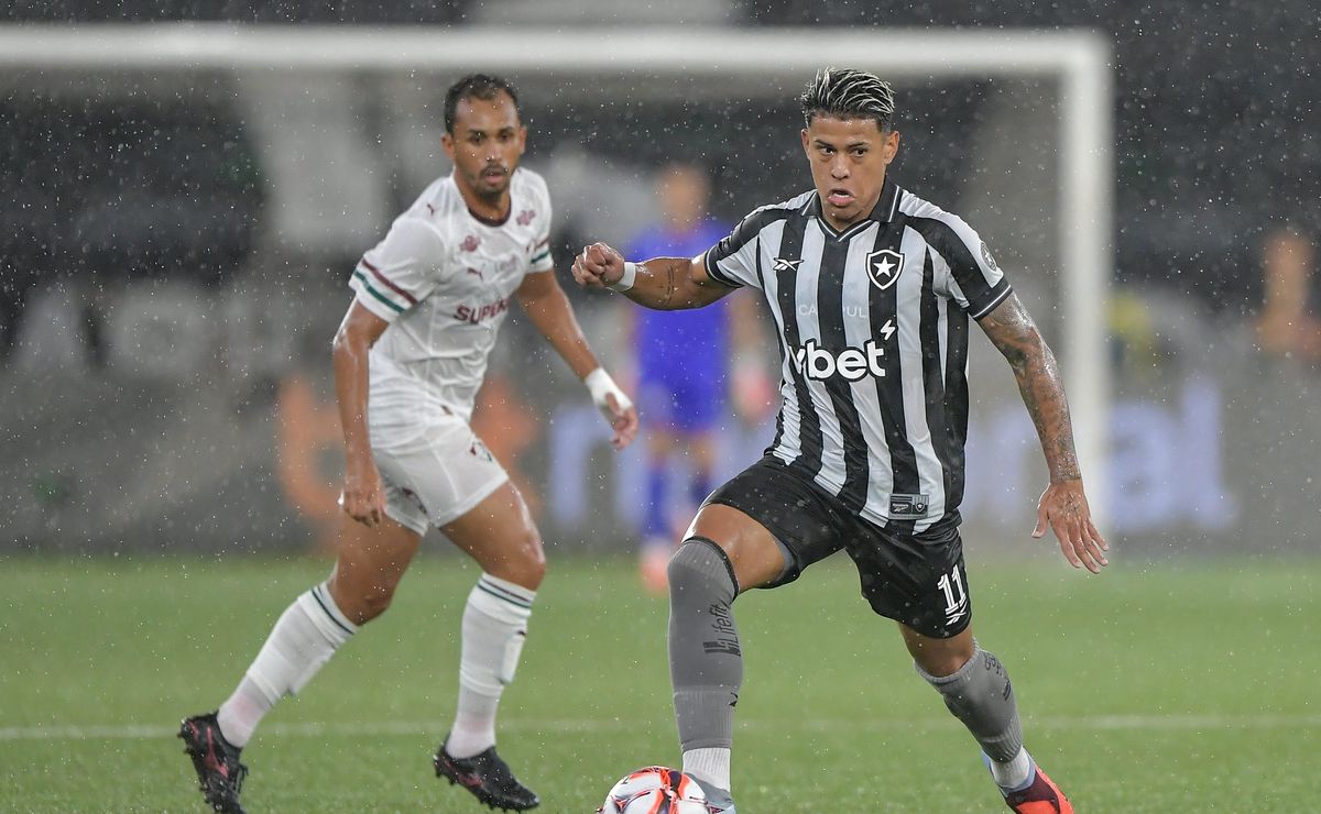 Botafogo perde para o Fluminense em clássico marcado pela forte chuva no Estádio Nilton Santos