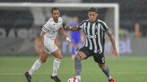 Botafogo x Fluminense contou com uma forte chuva