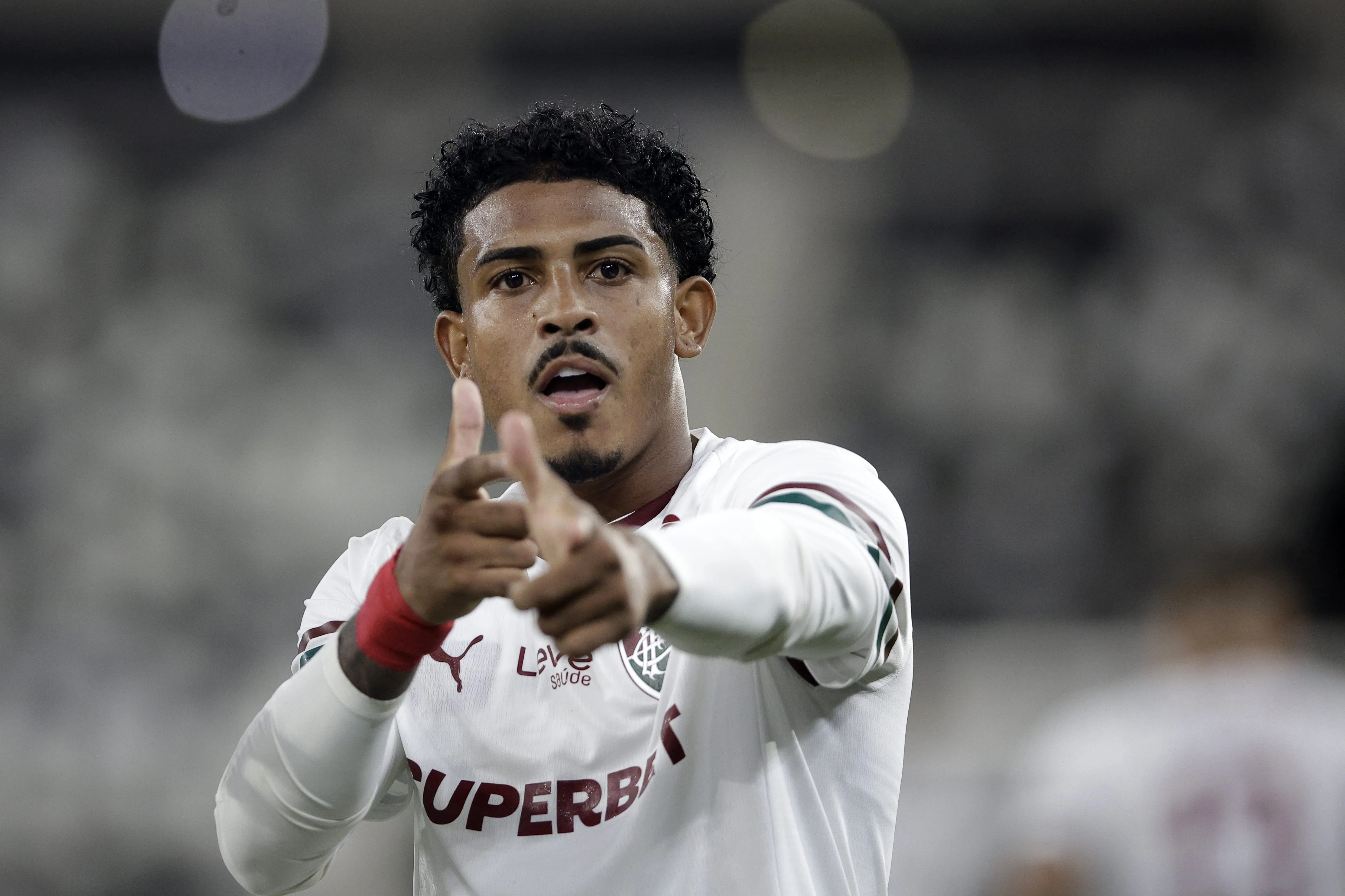 John Kennedy jogador do Fluminense comemora seu gol durante partida contra o Botafogo no estadio Engenhao pelo campeonato Carioca 2026. Foto: Andre Mourao/AGIF