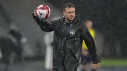 Martin Anselmi técnico do Botafogo durante partida contra o Fluminense no estádio Engenhão pelo campeonato Carioca 2026. Foto: Thiago Ribeiro/AGIF