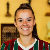 Fluminense anuncia a contratação da meia Dani Venturini para 2026