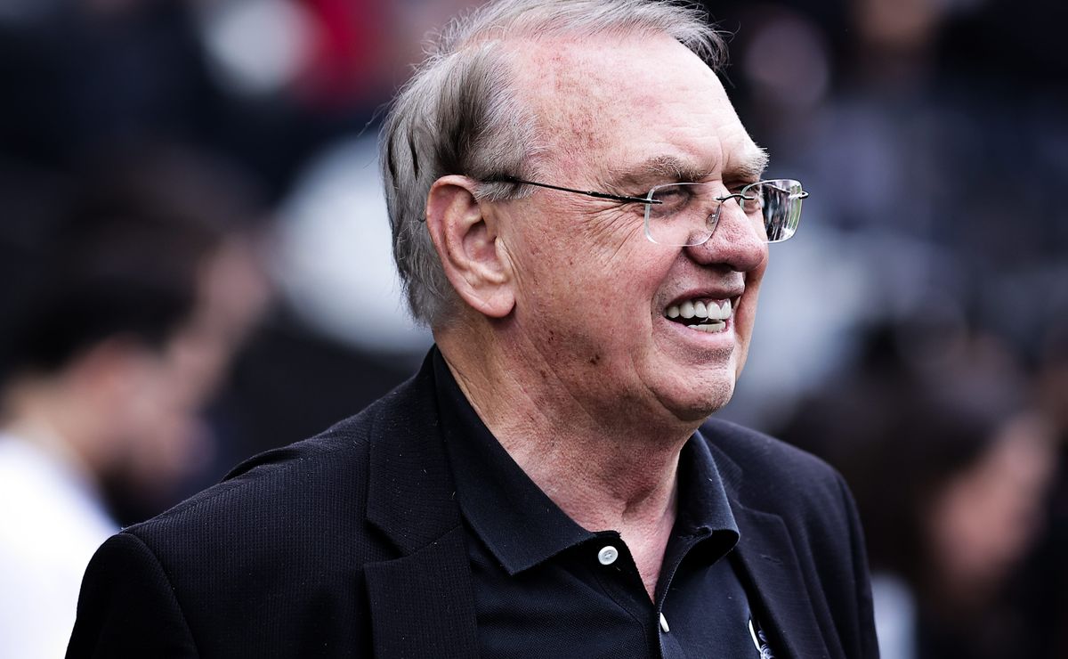 Osmar Stabile, presidente do Corinthians, provoca rivais após título da Supercopa: “Não conseguem ganhar”