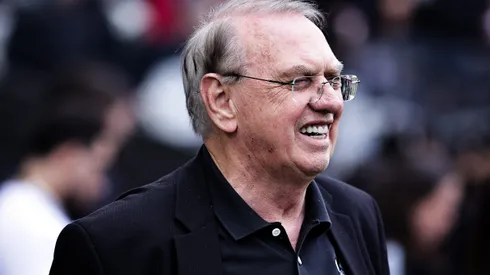 Osmar Stabile, presidente do Corinthians, durante aquecimento antes da partida contra o Ceara no estadio Arena Corinthians pelo campeonato Brasileiro A 2025. Foto: Fabio Giannelli/AGIF