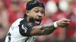 Memphis Depay teve gol anulado.