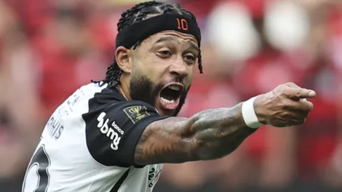 Memphis Depay teve gol anulado.