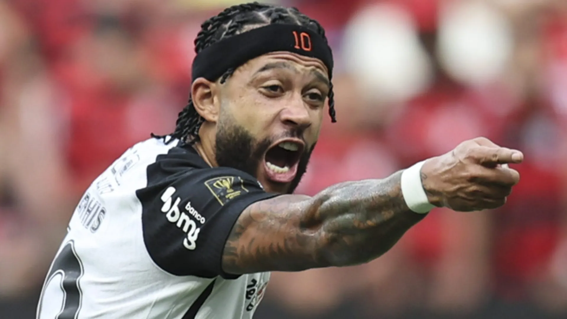 Memphis Depay. Foto: Mateus Bonomi/AGIF