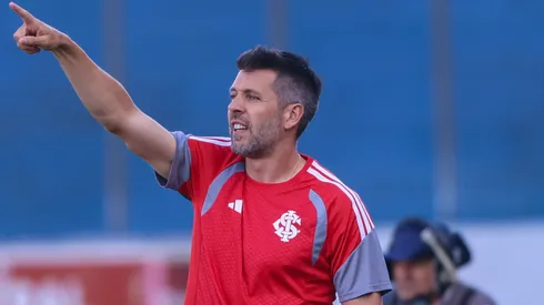 Paulo Pezzolano é o técnico do Internacional
