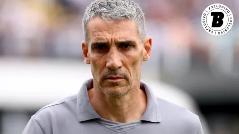 Vojvoda iniciou a temporada pressionado no Santos – Foto: Mauricio De Souza/AGIF