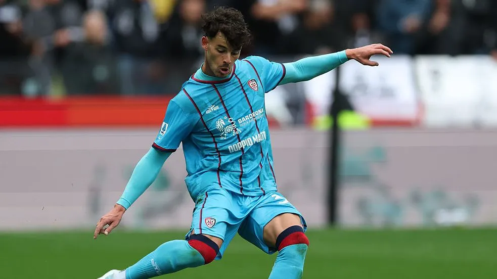 Zé Pedro no Cagliari. Foto: Timothy Rogers/Getty Images