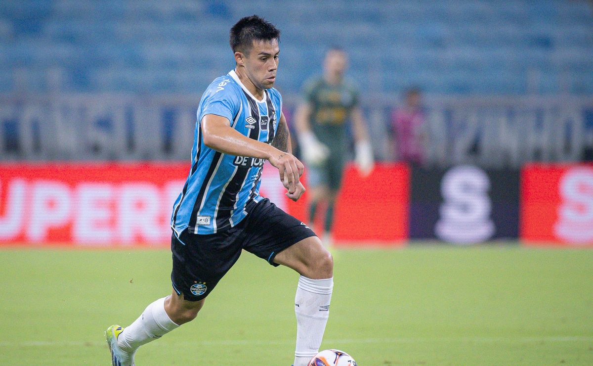 Grêmio tenta troca ousada por Aravena e vê argentino do Racing virar prioridade no mercado