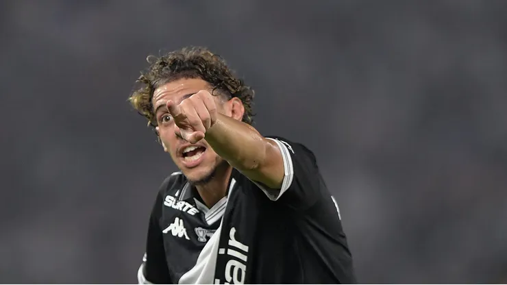 - Nuno Moreira, jogador do Vasco.