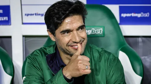 Abel Ferreira foi eleito o melhor treinador português do século XXI – Foto: Fabio Giannelli/AGIF