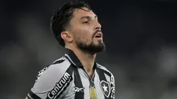 Lateral deu a sua opinião - Foto: Thiago Ribeiro/AGIF.