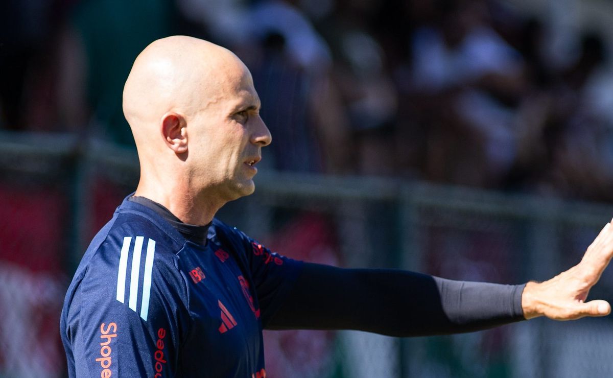 Celso Silva fala sobre a preparação do elenco feminino do Flamengo para a temporada 2026