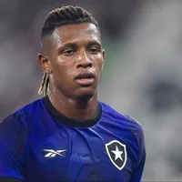 Danilo não pensa em deixar o Botafogo neste momento