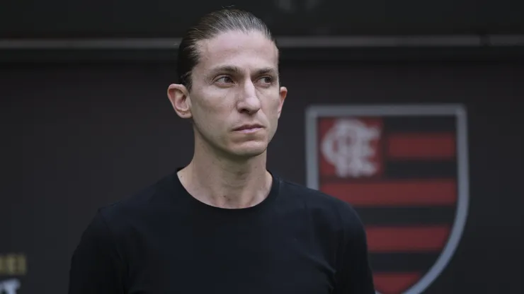 Filipe Luís tem desfalques relevantes no Flamengo - Foto: Mateus Bonomi/AGIF