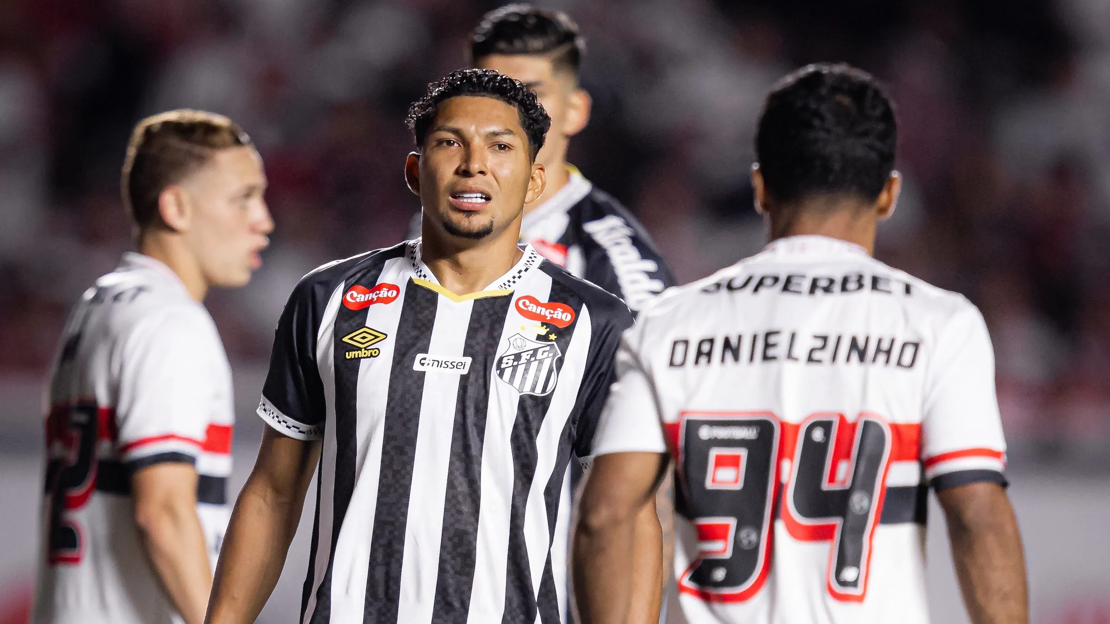 Rony durante o San-São pelo Paulistão. Foto: Raul Baretta/ Santos FC