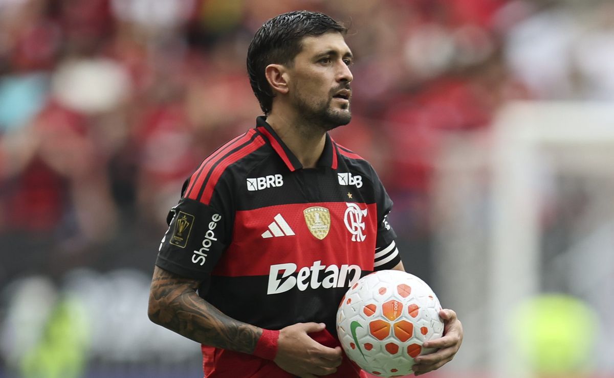 Arrascaeta avalia impacto de Paquetá no Flamengo e fala sobre concorrência: “Todos vão jogar”