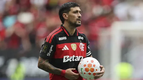Giorgian de Arrascaeta em ação pelo Flamengo em 2026.