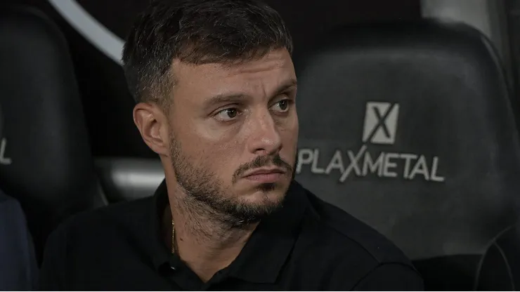 Treinador deu a sua opinião - Foto: Thiago Ribeiro/AGIF.