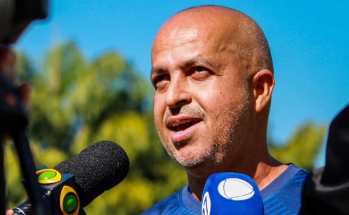 Mixto anuncia a contratação do treinador Adilson Galdino para a equipe de futebol feminino