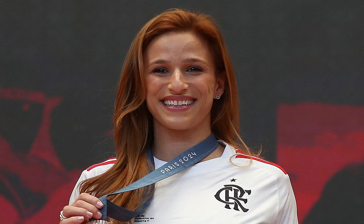 Flamengo renova contrato da ginasta Jade Barbosa e garante a medalhista olímpica para a temporada 2026