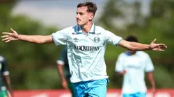 Zortea, volante do Grêmio em partida pelo time sub-20 (Foto: Angelo Pieretti/Grêmio)