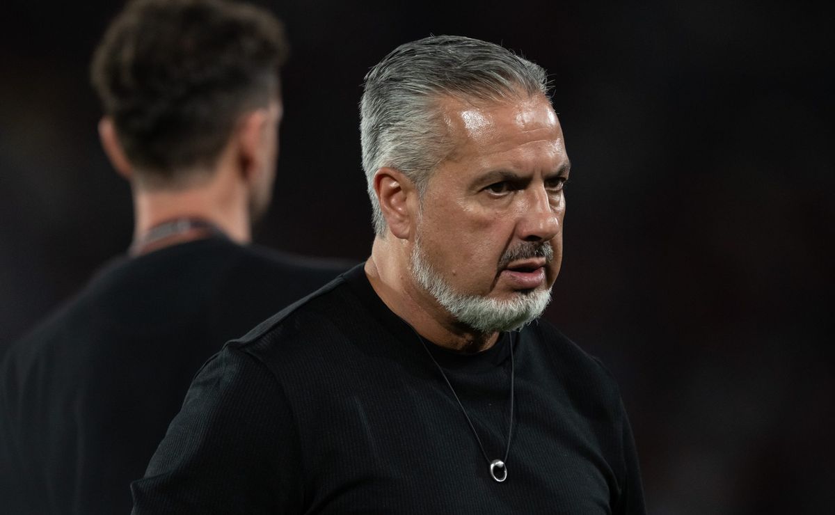 Flamengo encaminha a saída de Iago após aceitar uma proposta R$ 7 milhões do Orlando City