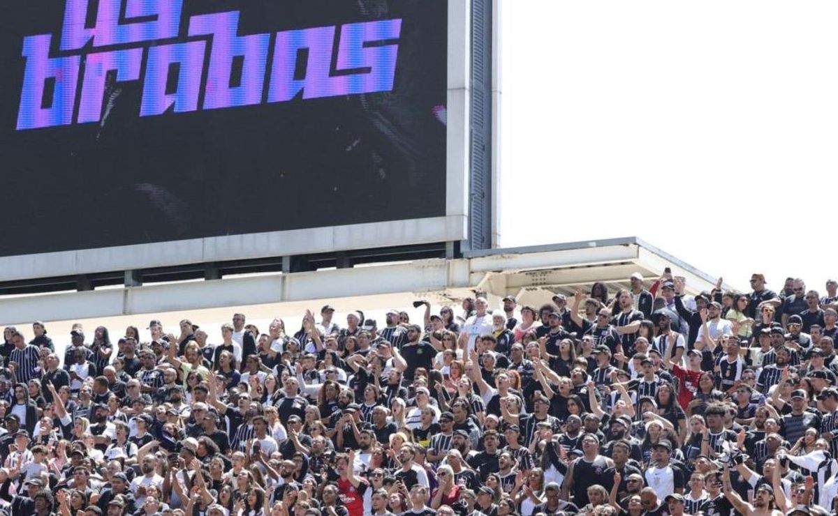 Torcida exalta campanha histórica das Brabas no Mundial: “Orgulho corintiano até o fim”