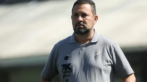 Caio Couto comandando as Sereias. Foto: Reinaldo Campos/Santos