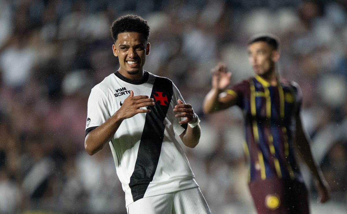 Brenner estreia pelo Vasco, contra o Madureira, e torcida trata com cautela o 1° jogo do novo centroavante