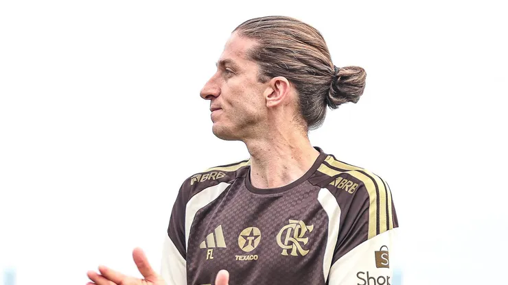Filipe Luis técnico do Flamengo durante treinamento no CT Ninho do Urubu