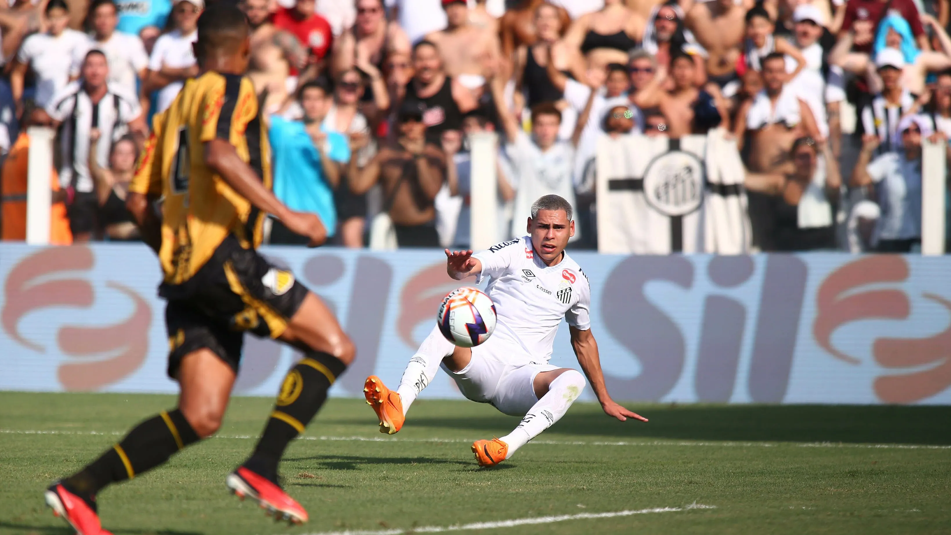 Caballero no Santos. Foto: Mauricio De Souza/AGIF