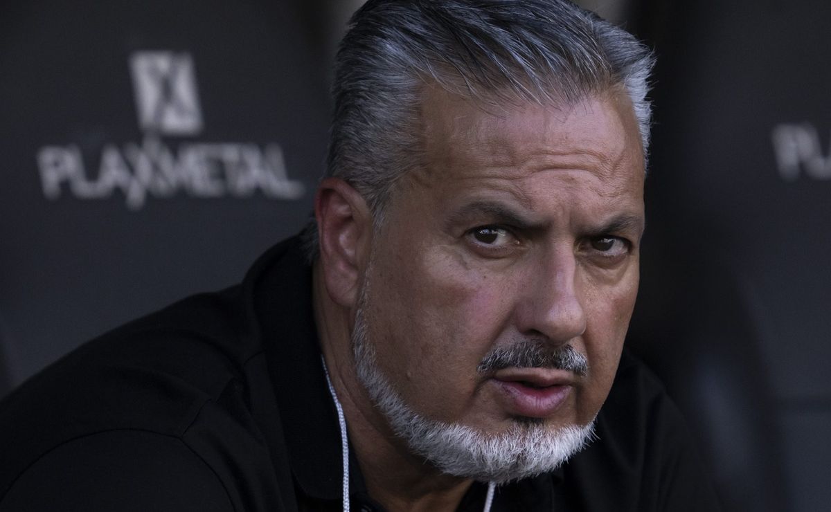 José Boto descarta R$ 1 bilhão em contratações no Flamengo indicados por Bap: “Óbvio que atrapalha”