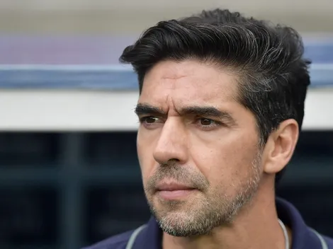 Abel vai escalar o Palmeiras com três meias contra o Vitória