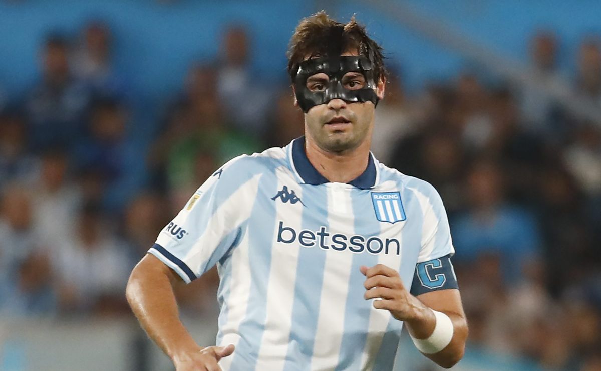 Vasco não irá contratar Santiago Sosa, e foco passa a ser meio-campista ‘motorzinho’, segundo Pedrosa