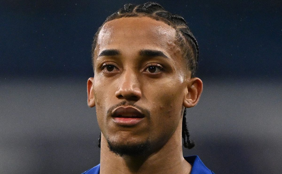 João Pedro quer repetir feito do Mundial de Clubes e sonha com taça da Copa do Mundo pela Seleção