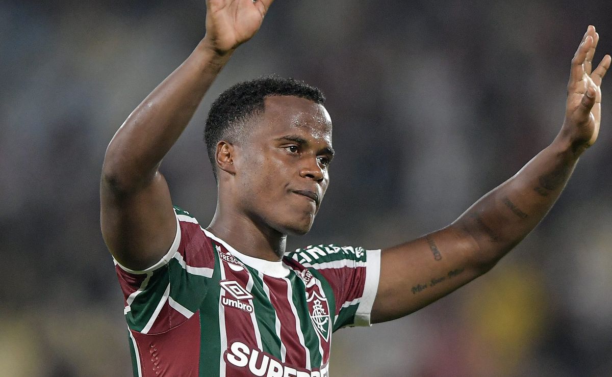 Fluminense toma nova decisão sobre retorno de Arias e não deve cobrir a oferta do Palmeiras