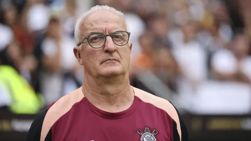 Dorival Júnior técnico do Corinthians durante partida contra o Flamengo. Foto: Mateus Bonomi/AGIF