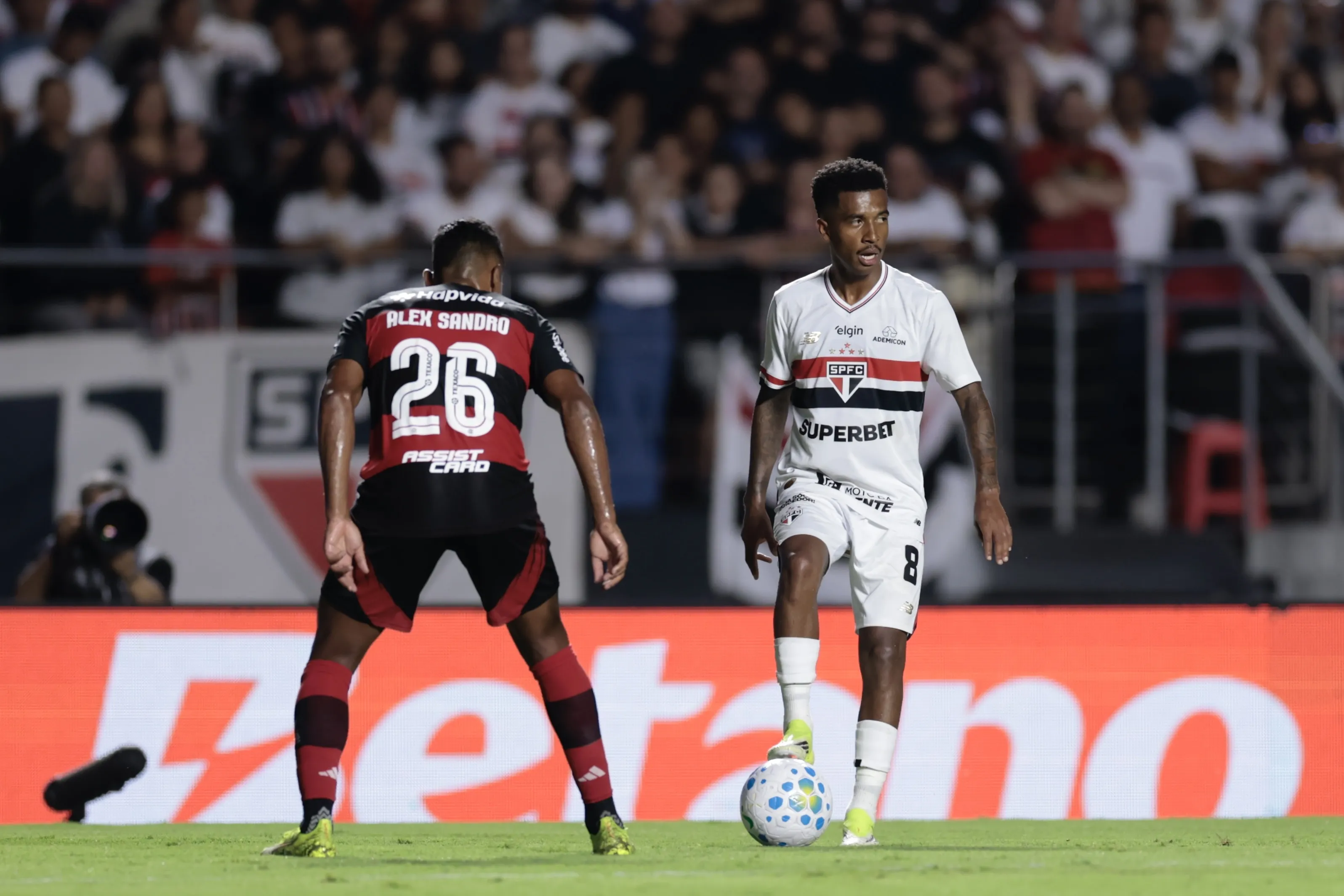 Marcos Antônio fez grande partida em São Paulo x Flamengo. Foto: Marcello Zambrana/AGIF
