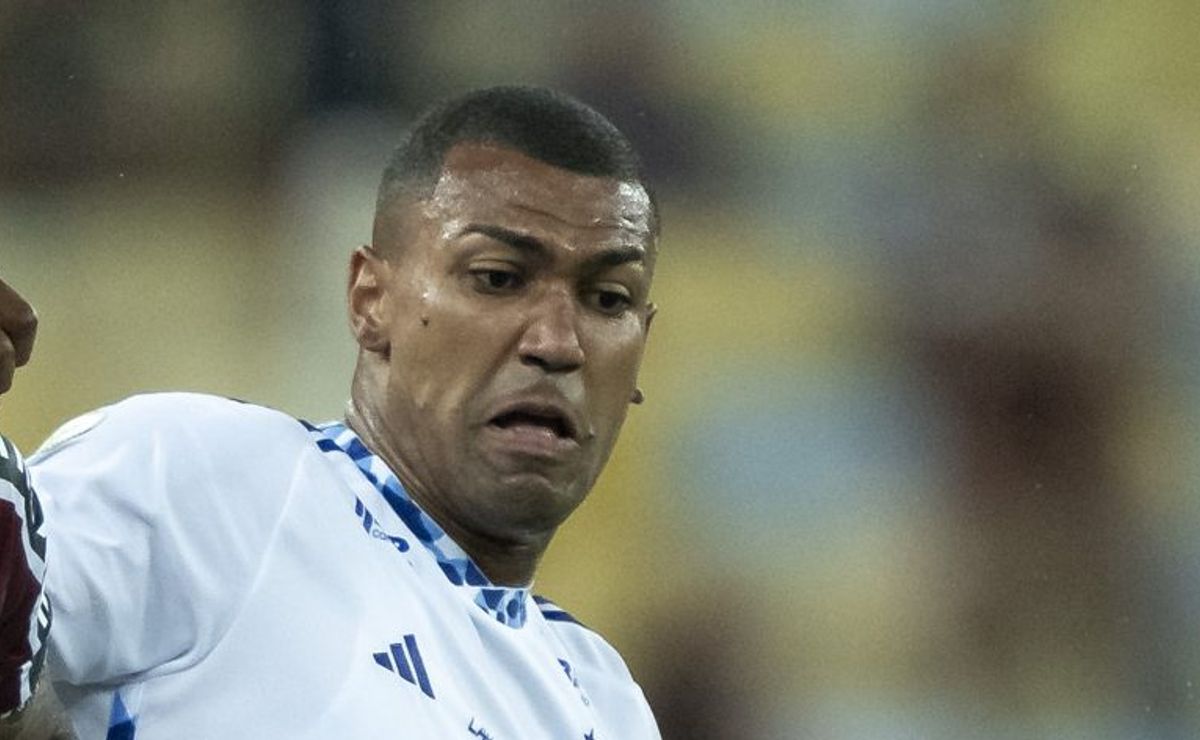 Walace tem reunião com Tite no Cruzeiro e saída tem atualização exposta por Samuel Venâncio