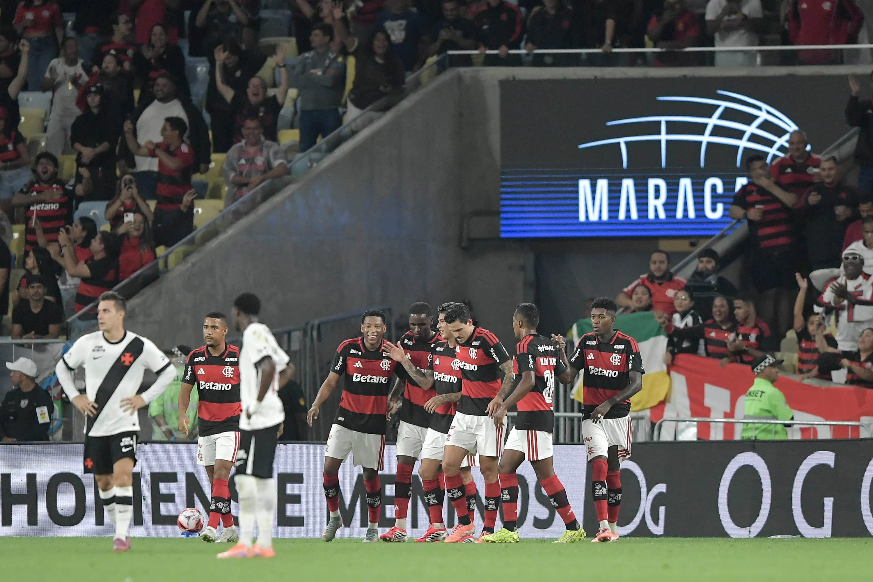 Flamengo e Vasco jogam rodada final do Carioca precisando de resultados. Foto: Thiago Ribeiro/AGIF