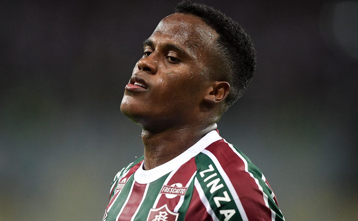 Wolverhampton aceita proposta do Palmeiras por John Árias e Fluminense tem até amanhã (04) pra cobrir