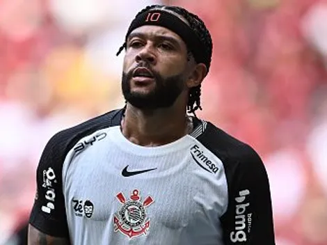 Intermediário surpreende Corinthians com pedido de renovação de Memphis Depay