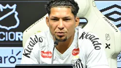 Rony durante sua apresentacao oficial como jogador do SantosFC em coletiva de imprensa realizada no Vila Belmiro. Foto: Jota Erre/AGIF