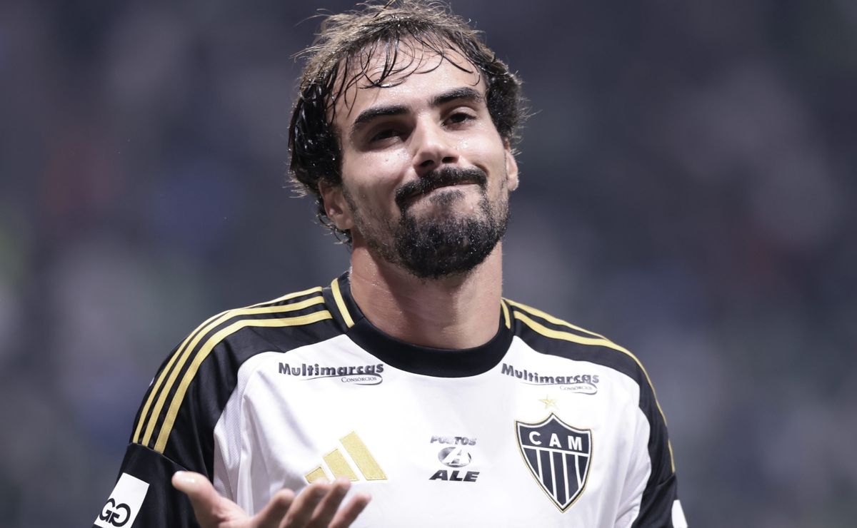 Igor Gomes pode deixar o Atlético-MG após Fernando Diniz dar aval para contratação pelo Vasco