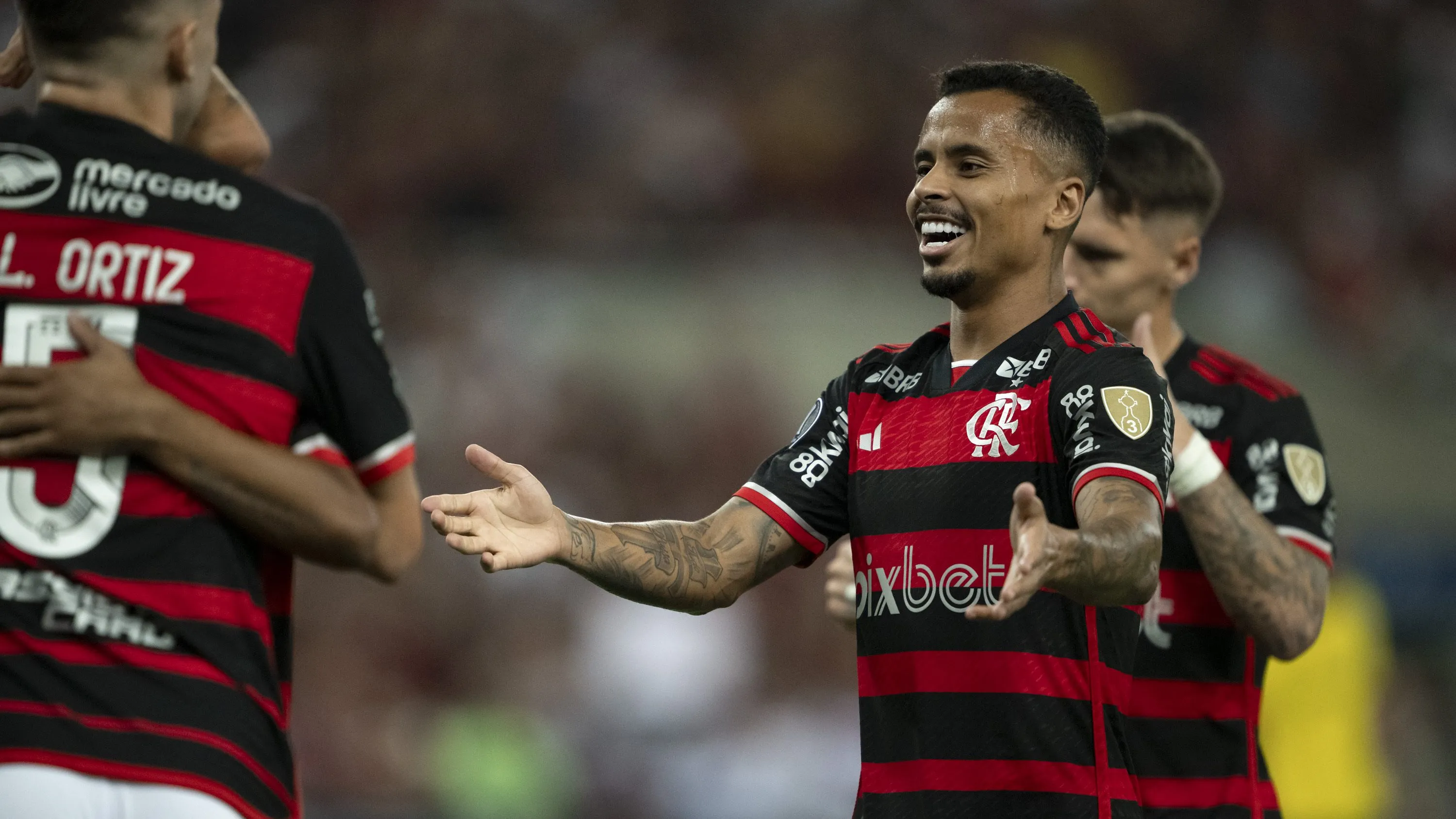 Allan, ao menos por enquanto, não será do Corinthians - Foto: Jorge Rodrigues/AGIF.