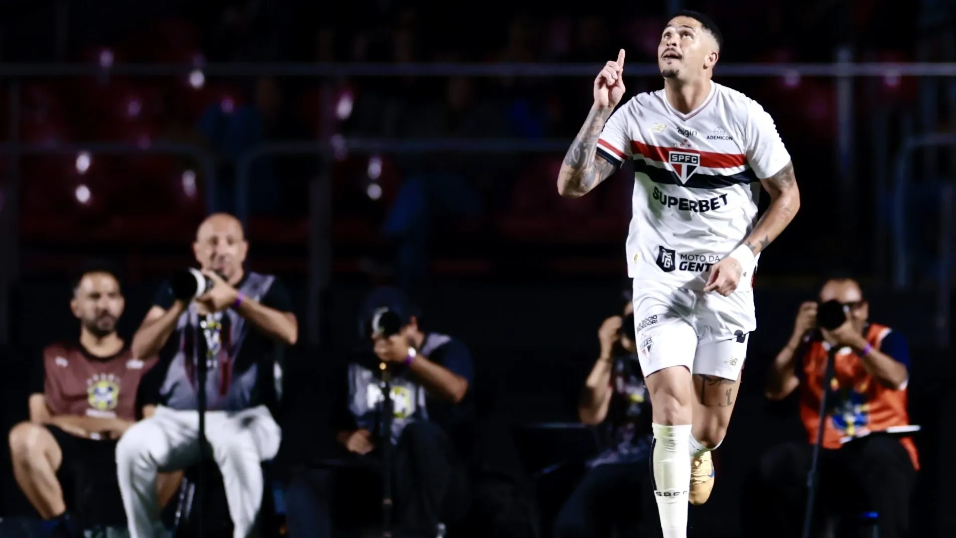 Luciano no São Paulo. Foto: Marcello Zambrana/AGIF