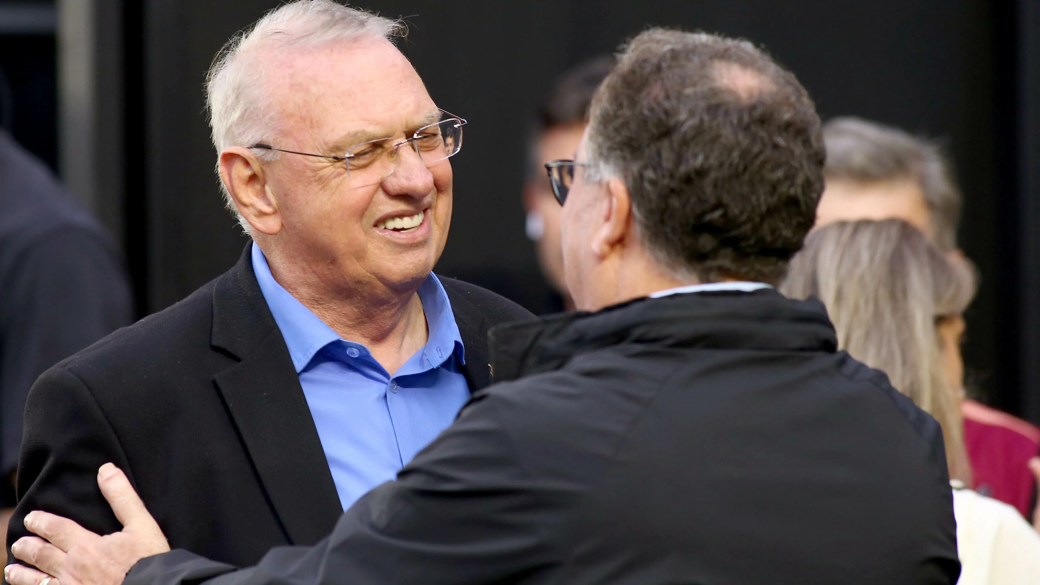 SP – SANTOS – 22/01/2026 – PAULISTA 2026, SANTOS X CORINTHIANS – O presidente do Corinthians Osmar Stabile e o presidente do Santos Marcelo Teixeiraj (Santos FC)  durante partida contra o Corinthians no estadio Vila Belmiro pelo campeonato Paulista 2026. Foto: Mauricio De Souza/AGIF